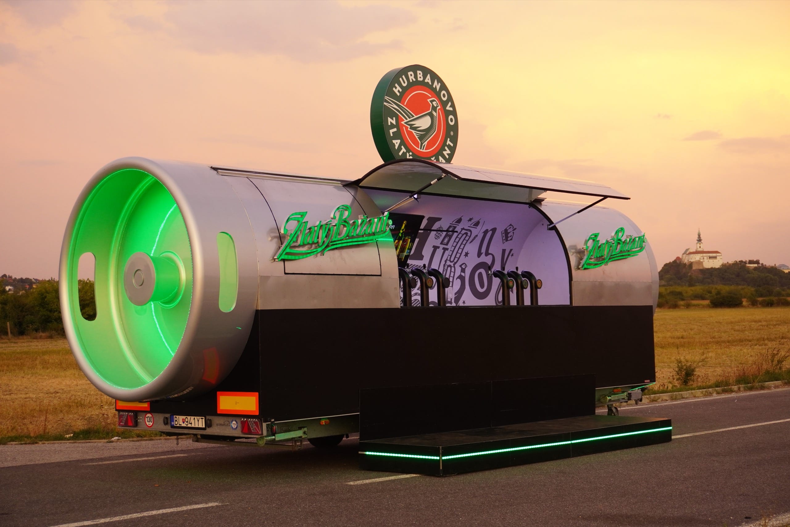 Beer truck heineken